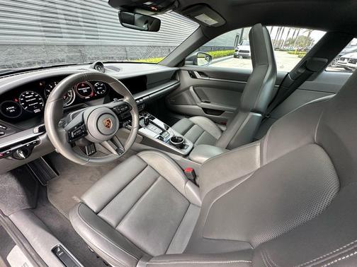 2020 Porsche 911 Carrera S