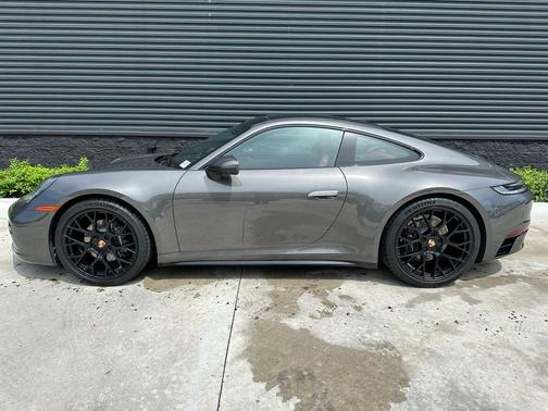 2024 Porsche 911 Carrera