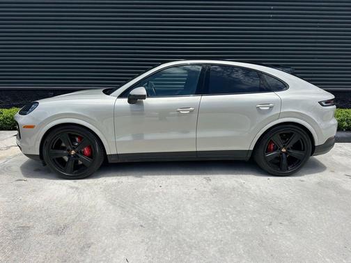 Cashmere Beige 2026 Porsche Cayenne S Coupe AWD