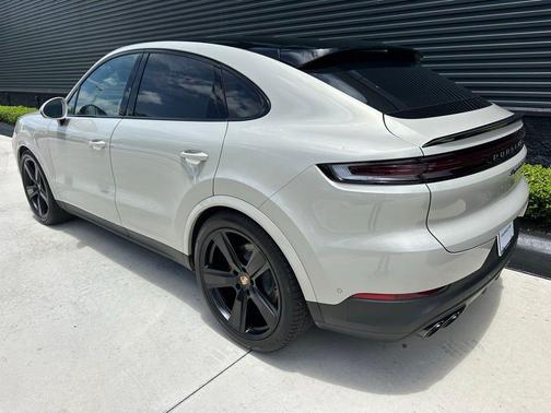 Cashmere Beige 2026 Porsche Cayenne S Coupe AWD