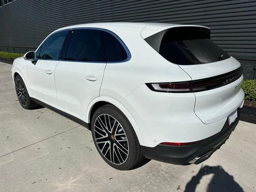 2026 Porsche Cayenne Base