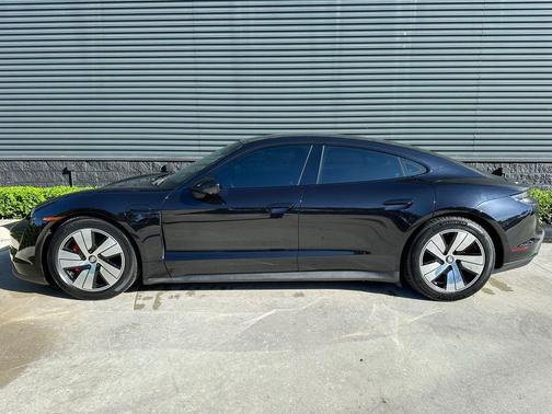 2022 Porsche Taycan 4S