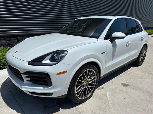 2023 Porsche Cayenne E-Hybrid