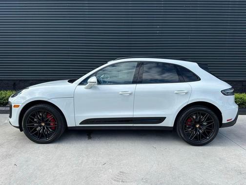 2025 Porsche Macan GTS