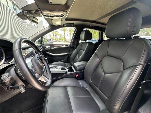 2019 Porsche Macan S