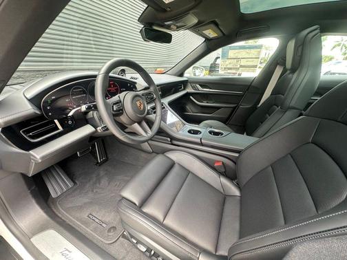 2025 Porsche Taycan Base
