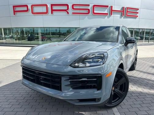 Arctic Grey 2026 Porsche Cayenne Base
