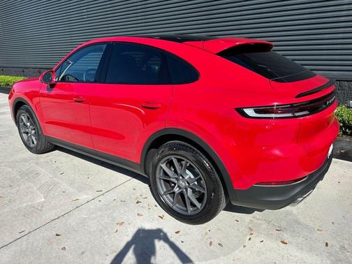 2026 Porsche Cayenne AWD