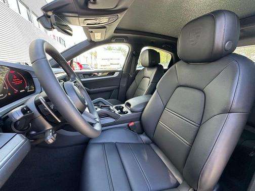 2026 Porsche Cayenne AWD