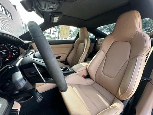 2023 Porsche 911 Carrera S