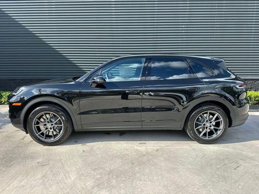 2026 Porsche Cayenne AWD