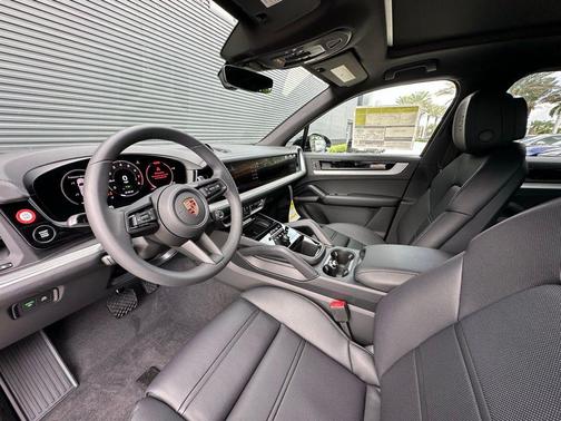 2026 Porsche Cayenne AWD