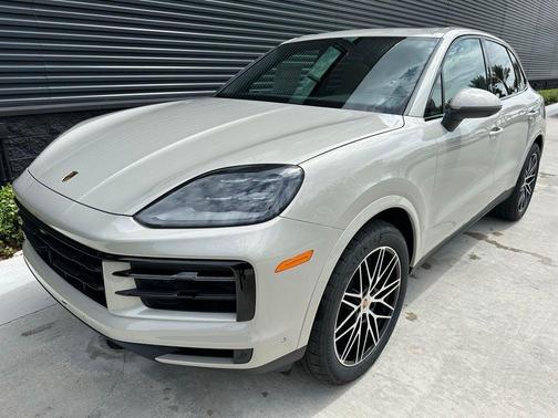 2025 Porsche Cayenne Base