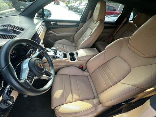 White 2023 Porsche Cayenne Platinum Edition