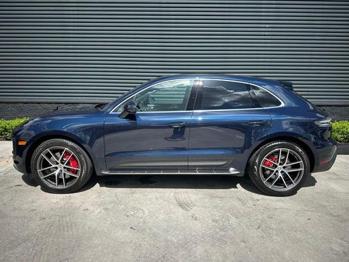 2022 Porsche Macan S
