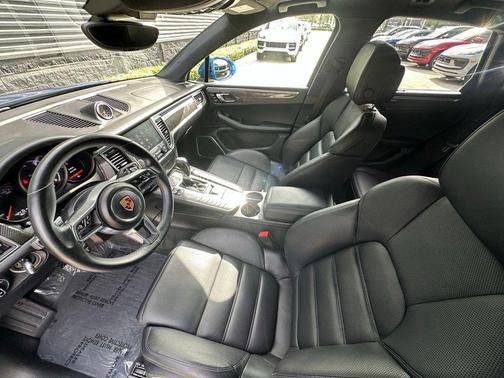 Blue 2018 Porsche Macan Turbo