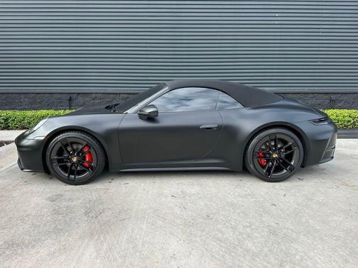 2025 Porsche 911 Carrera