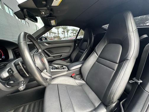 2025 Porsche 911 Carrera