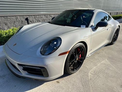 2024 Porsche 911 Carrera GTS