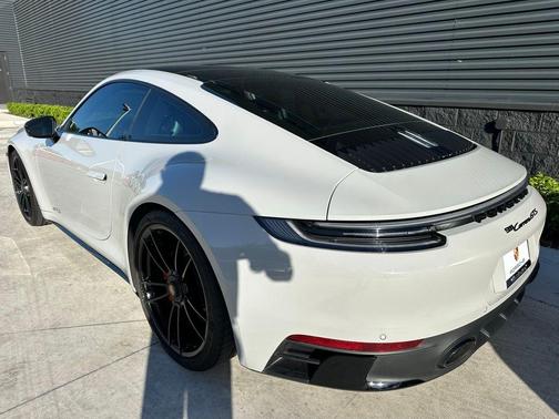 2024 Porsche 911 Carrera GTS