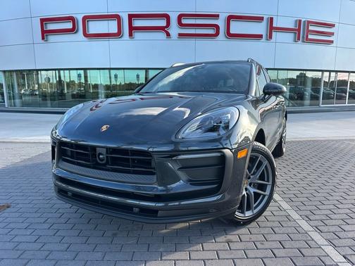 Volcano Grey Metallic 2026 Porsche Macan
