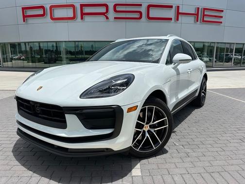 White 2024 Porsche Macan