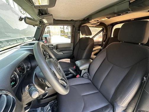Pearl 2013 Jeep Wrangler Sport