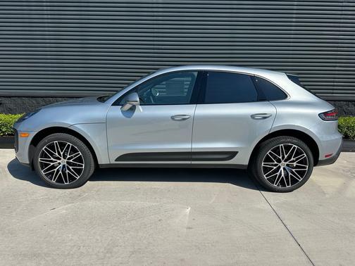 Silver Metallic 2026 Porsche Macan