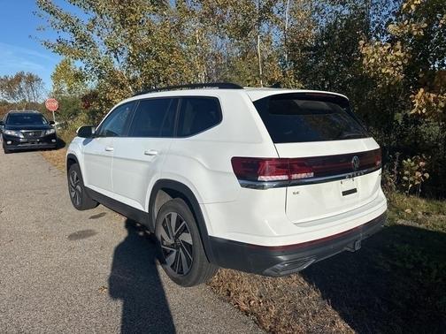 2024 Volkswagen Atlas 2.0T SE
