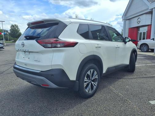 2022 Nissan Rogue SV