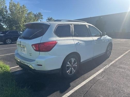 2018 Nissan Pathfinder SL