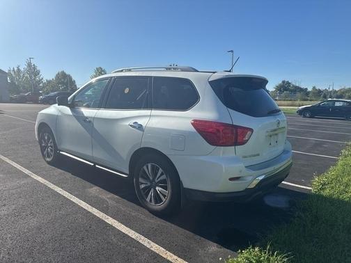 2018 Nissan Pathfinder SL