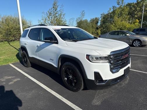 2022 GMC Acadia AT4