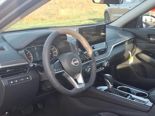 2025 Nissan Altima SL