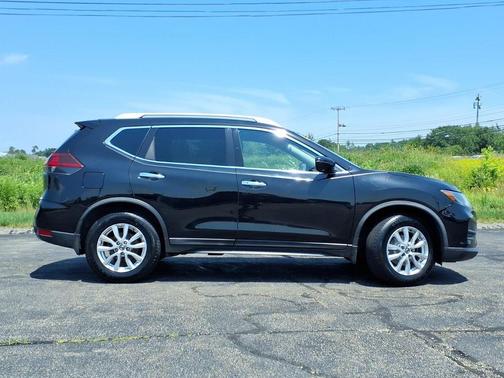 Magnetic Black 2018 Nissan Rogue SV