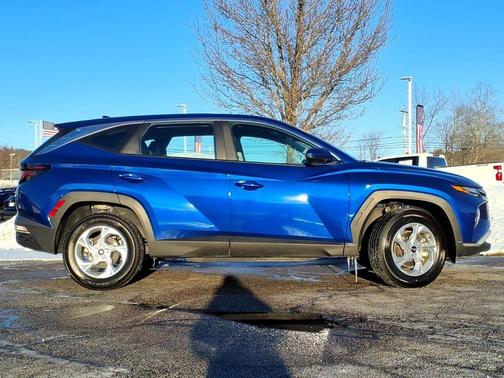 2024 Hyundai TUCSON SE