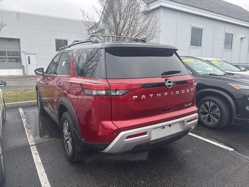 2 Tone Red / Black Roof 2023 Nissan Pathfinder SL
