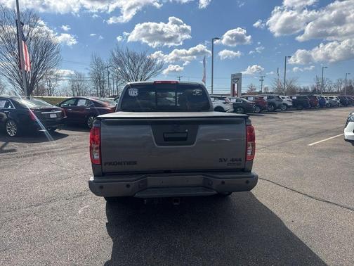 Gun Metallic 2021 Nissan Frontier SV