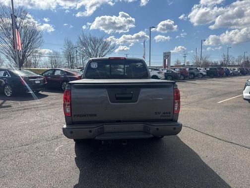 Gun Metallic 2021 Nissan Frontier SV