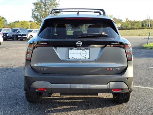 2026 Nissan Kicks SR