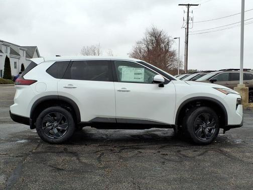 Everest White P 2026 Nissan Rogue SV