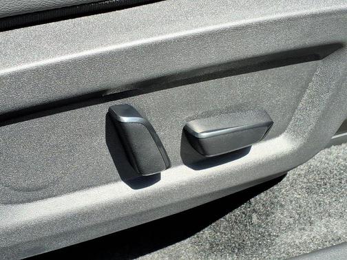 Gun Metallic 2026 Nissan Murano SV