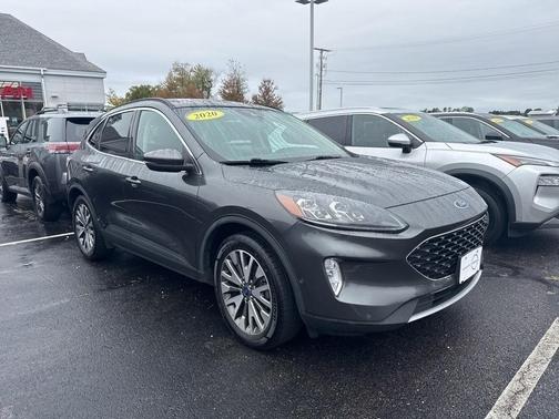 2020 Ford Escape Titanium