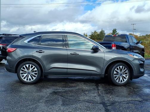 2020 Ford Escape Titanium