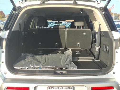 2025 Nissan Pathfinder Platinum