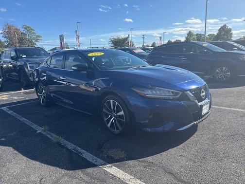 2023 Nissan Maxima SV