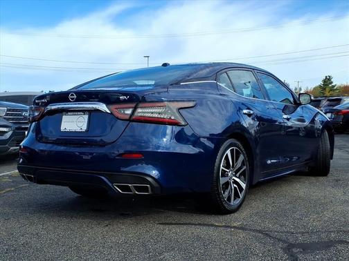 2023 Nissan Maxima SV
