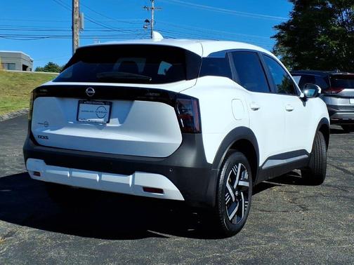Fresh Powder 2025 Nissan Kicks SV