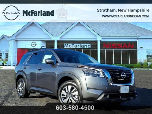 2025 Nissan Pathfinder SV