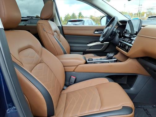 2022 Nissan Pathfinder Platinum
